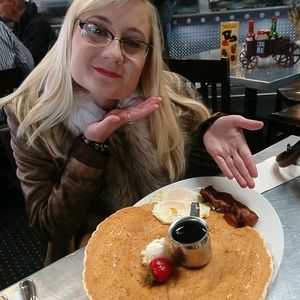 Meet your Posher, Mandy